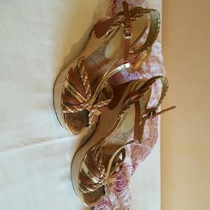 MARC FISHER Women's T-Strap Wedges